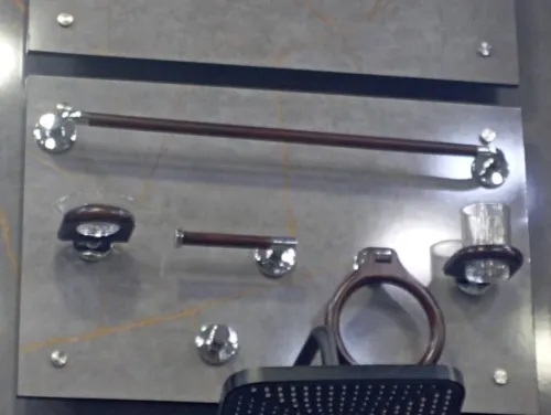 Accessoires de salle de bain arrivé de Spain