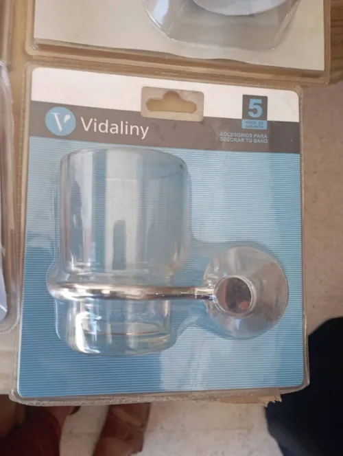 Accessoires de salle de bain arrivé de Spain