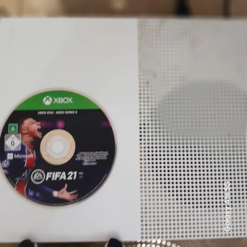  xbox Promoone s +1moi et 15 jours game pass +cd fifa 21 +cable de manette