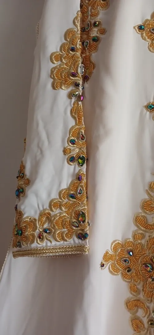 Caftan avec voile