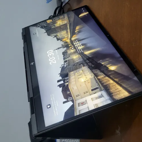 HP ENVY X360 15 RYZEN 7 16GB RAM ehaj Fissure 