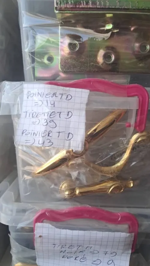 Lot de Quincaillerie 