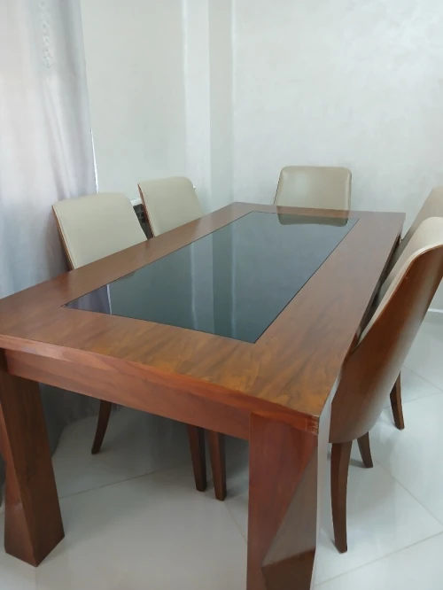 Table de salon avec 6 chaise 