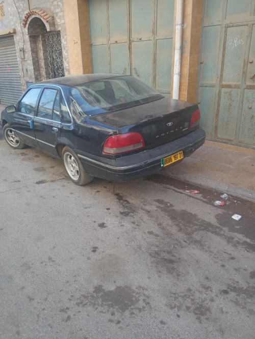 Daewoo Prince 1997 Moteur révision, tôle sans choq