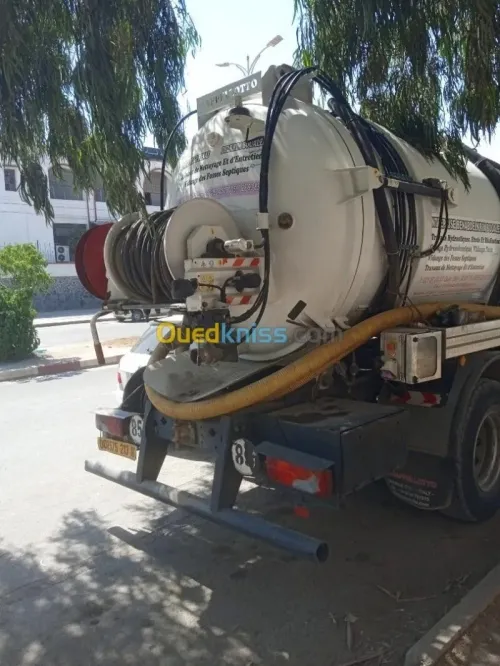 Camion vidangeur déboucharge zarbout 