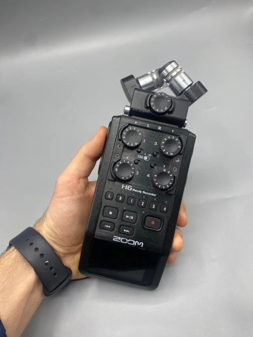 Zoom H6  Handy Recorder (Black Finish)  État Neuf