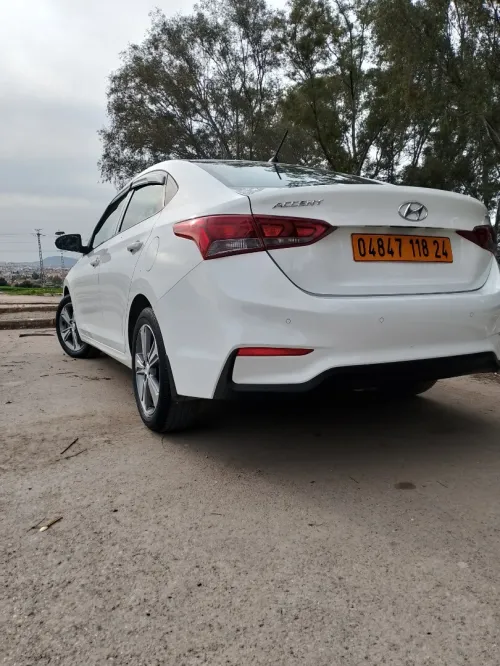 Hyundai Accent RB  4 portes 2018 Accent RB  4 portes