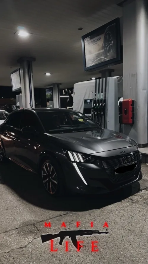 Peugeot 208 2022 GT la tout Option