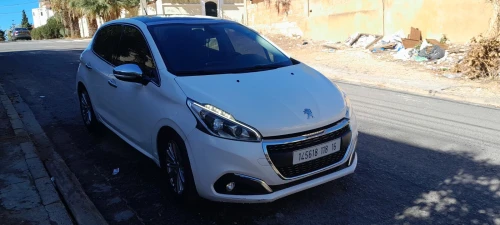 Peugeot 208 2018 Allure Facelift