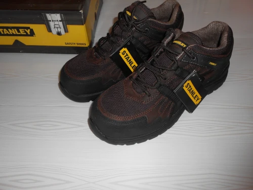 CHAUSSURES & BOTTES STANLEY