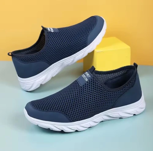 Chaussure baskets sport respirante 45 fort.