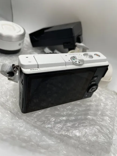 Nikon 1 j4