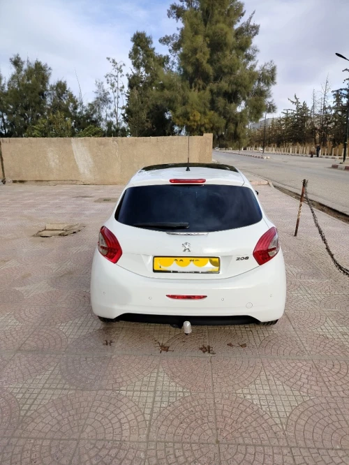 Peugeot 208 2013 Allure