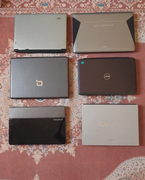 Vendre dans l'état Pc. Tablettes.  Mac Book .
