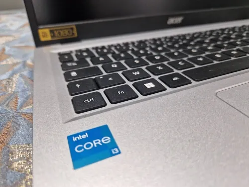 ACER ASPIRE 3 15- CORE I3-N305 - 8GO DDR5 - 512GO SSD M.2 - 15.6" IPS FHD - WI-FI 6 - WIN 10