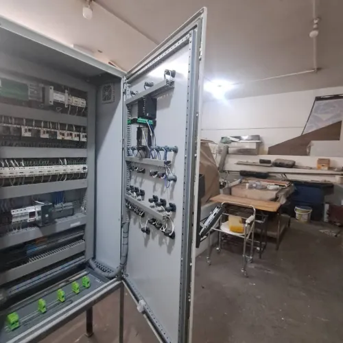 Installation électrique et Maintenance  أشغال الكهرباء الصناعية وبرمجة جميع Plc