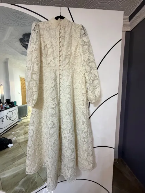 Robe blanche pour enfant