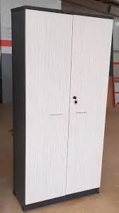 Armoire Vitree et Pleine