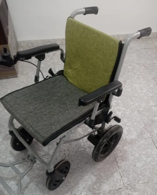 Chaise roulante électrique 