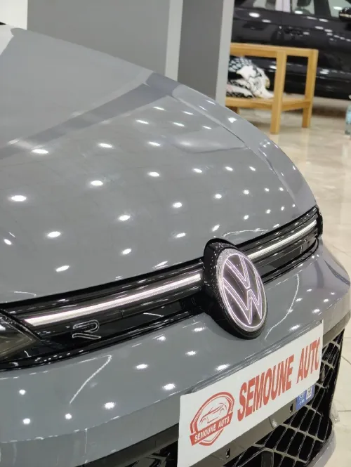 Volkswagen Golf 8 2025 R Black Edition 