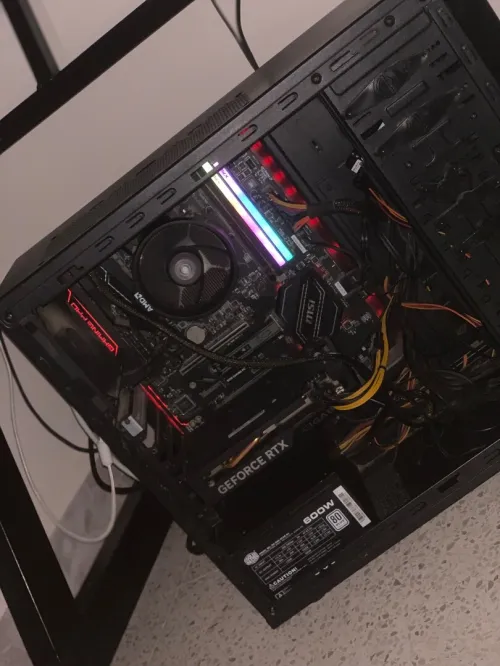 Pc Gamer compler Rtx 4060 + Écran 100Hz