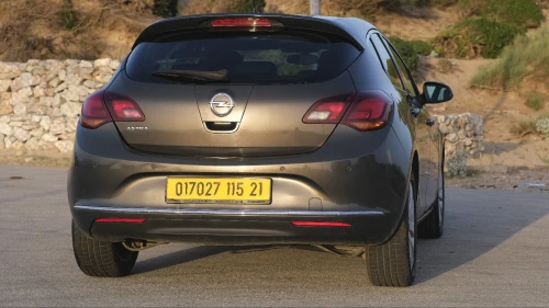 Opel Astra 2015 COSMO