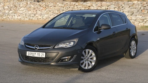 Opel Astra 2015 COSMO