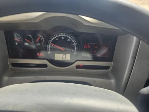 Renault Premium Lander 2013