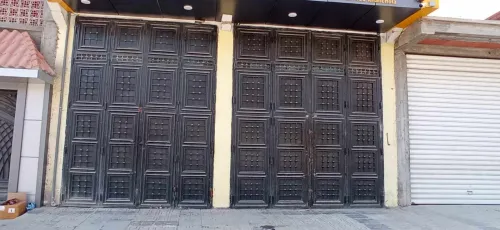 2 Garages
