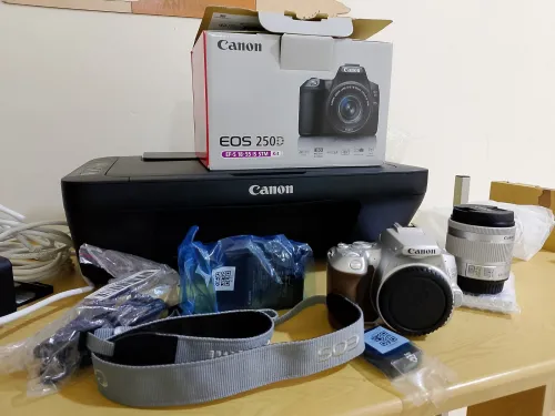 Canon 250D