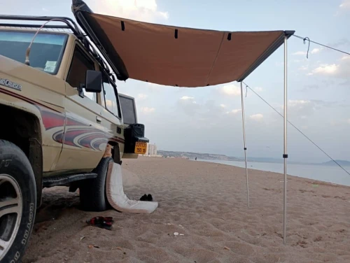 Toyota Land Cruiser 1990 Court