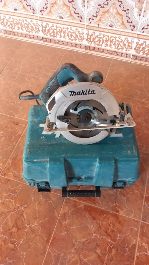 Scie circulaire 185mm 1600W MAKITA HS7611K avec coffret