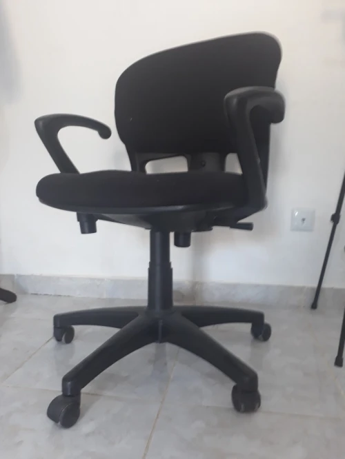 Chaise de Bureau robuste كرسي مكتب قوي ومتين
