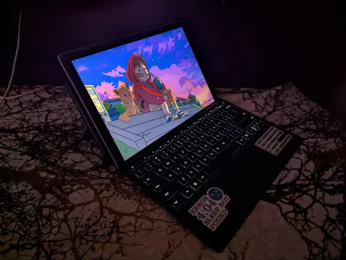 Microsoft surface pro 7 plus 8GB ram 128GB