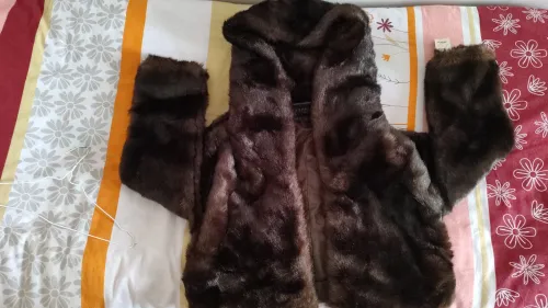 Manteau court en fourrure / Neuf
