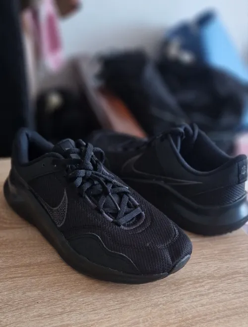Nike Legend Essential 3