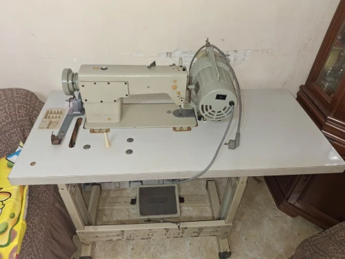 Machine à coudre industrielle