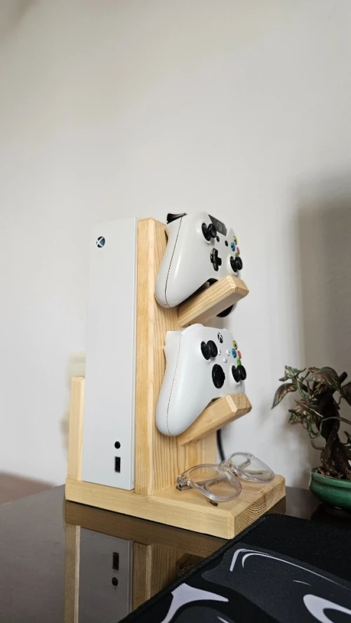 Support Xbox Series S en bois rouge