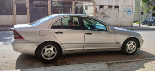 Mercedes C200 2003 