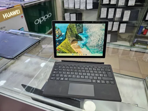 -VENDU- SURFACE Pro 5  i5 7eme 2-IN-1 TACILE