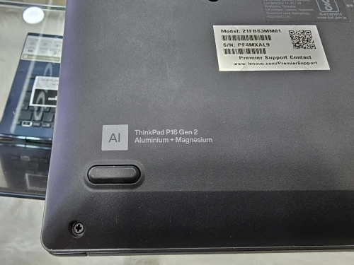 -VENDU- THINKPAD P16 GEN 2 Workstation i7-13850HX RTX A1000 ADA 6G GDDR6 32G/1T SSD 165Hz