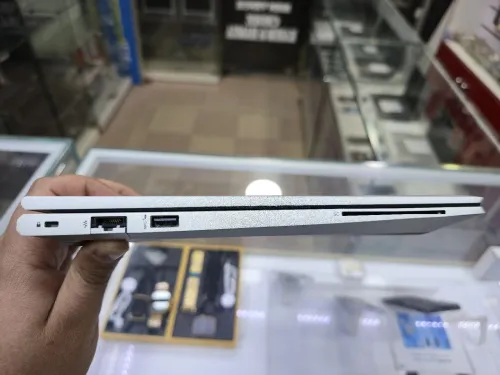 -VENDU- HP Elitebook 650 G9 i7-1255U 16G/512G  MX570 (10 Cores, 12 Threads, 12 MB Cache)