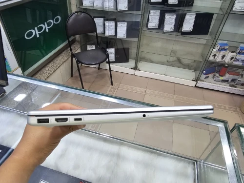 -VENDU- HP Laptop 15 Ryzen 3 7320U