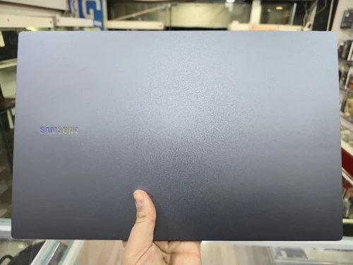 -VENDU- Samsung Book 4 Core 7 150U 16G/512G jamais utilisè