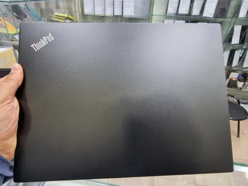 -vendu- Thinkpad E495 Ryzen 5 3500U