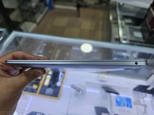 -VENDU- Macbook Air i5-2019 (13,1 inch , 2019)  8G/128