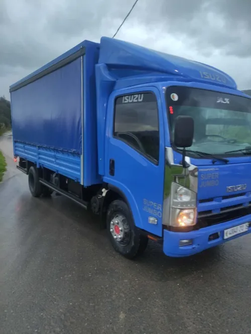 Isuzu super jumbo 2013
