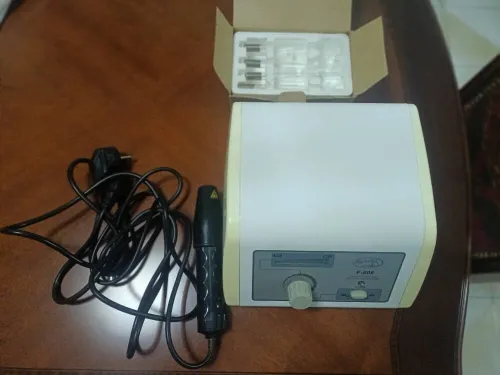 Appareil de haute fréquence pour le nettoyage de peau 