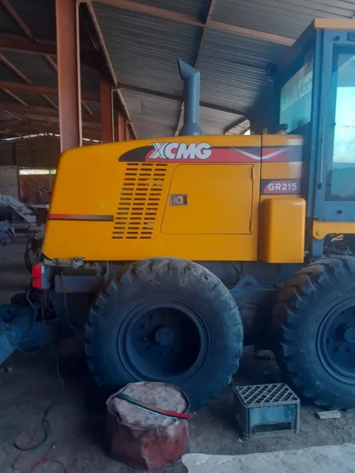 niveleuse xcmg Gr 215 2014