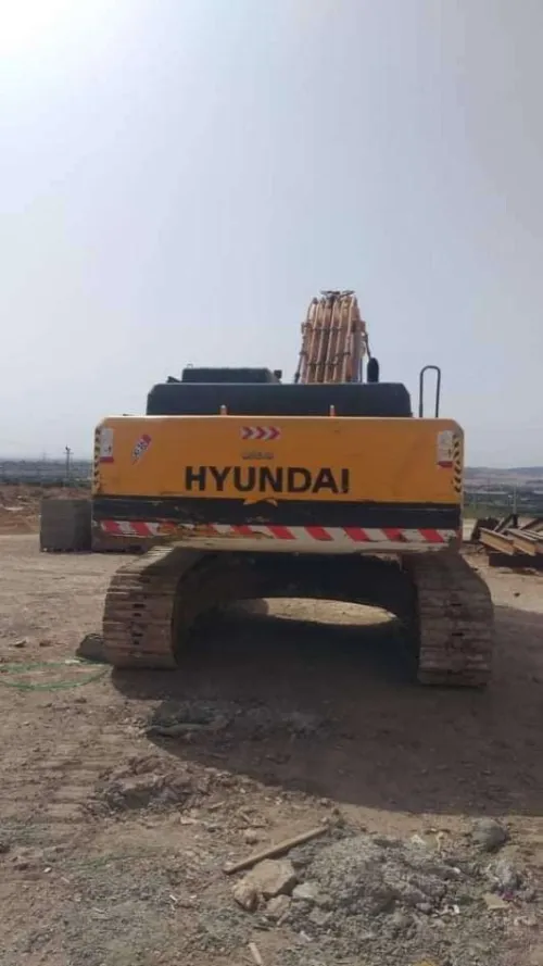 GRUE MOBILE MOYEN ET GRAND TONNAGE A ORAN ,MINI PELLE,COMPACTEUR MANUELLE,CLARK,BOB CAT,POCLAIN ORAN